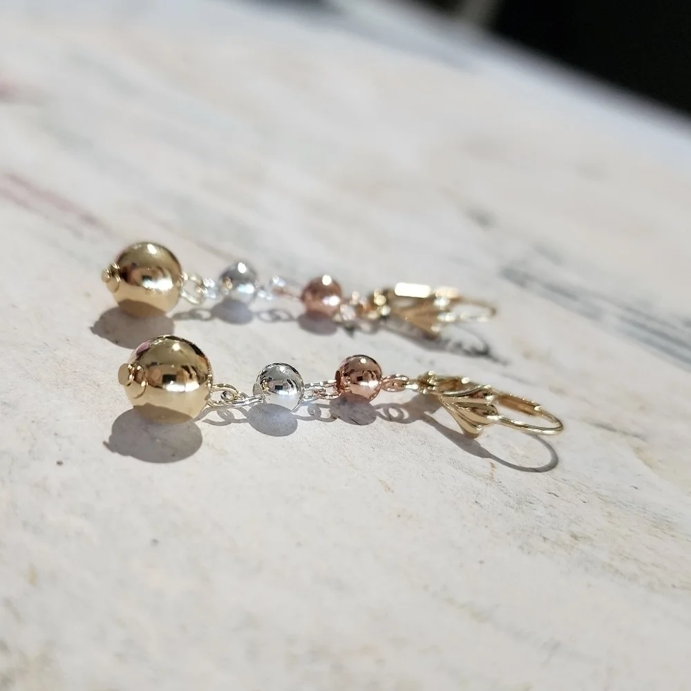 THREE tone gold filled earrings - Picture 5 of 6